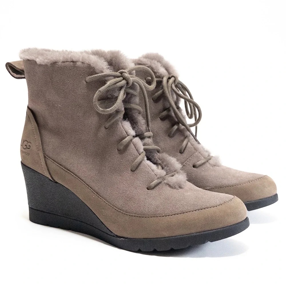 UGG Brigit Wedge Boots Women's Size 7.5 Waterproof Suede Lace Up Fur‎ Lined